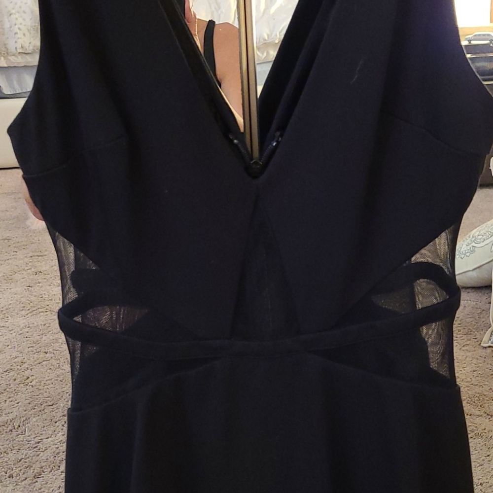 Dress - Picture 6 of 6